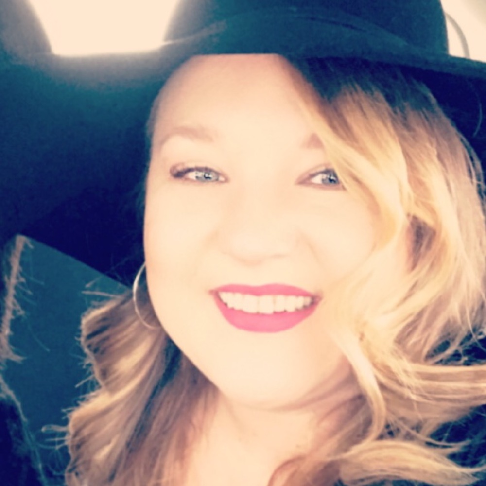 Meet your Posher, Nicole